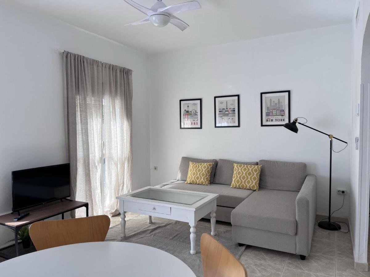 Seaty Center By Gms Apartamentos Фуэнхирола Экстерьер фото