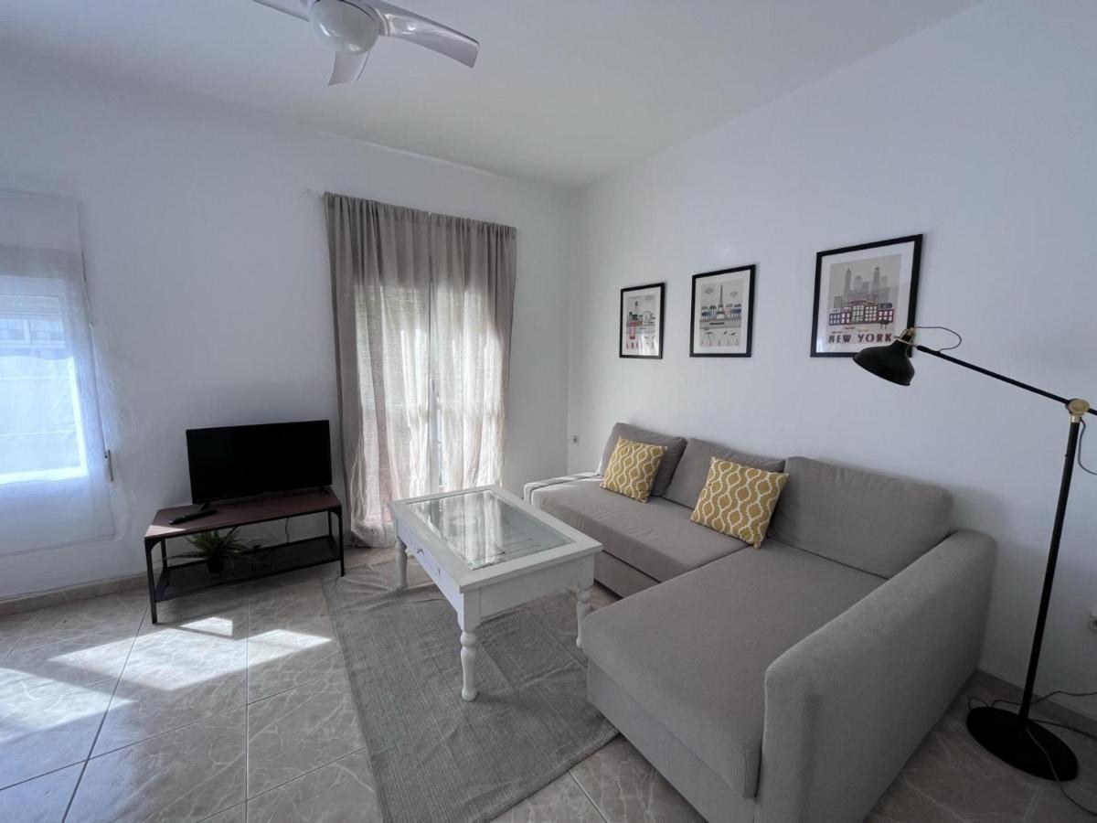 Seaty Center By Gms Apartamentos Фуэнхирола Экстерьер фото