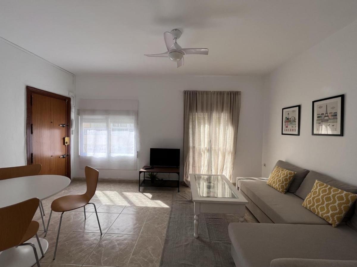 Seaty Center By Gms Apartamentos Фуэнхирола Экстерьер фото