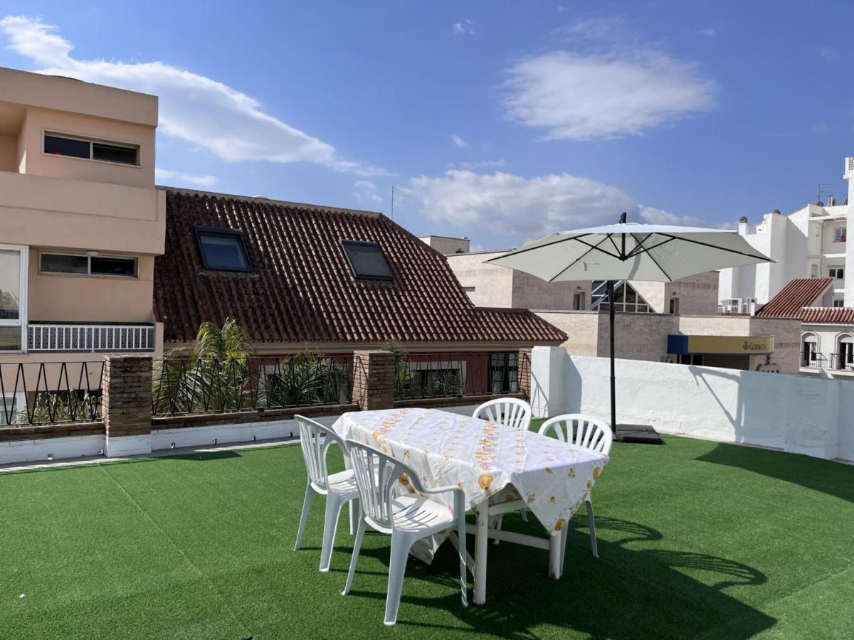 Seaty Center By Gms Apartamentos Фуэнхирола Экстерьер фото